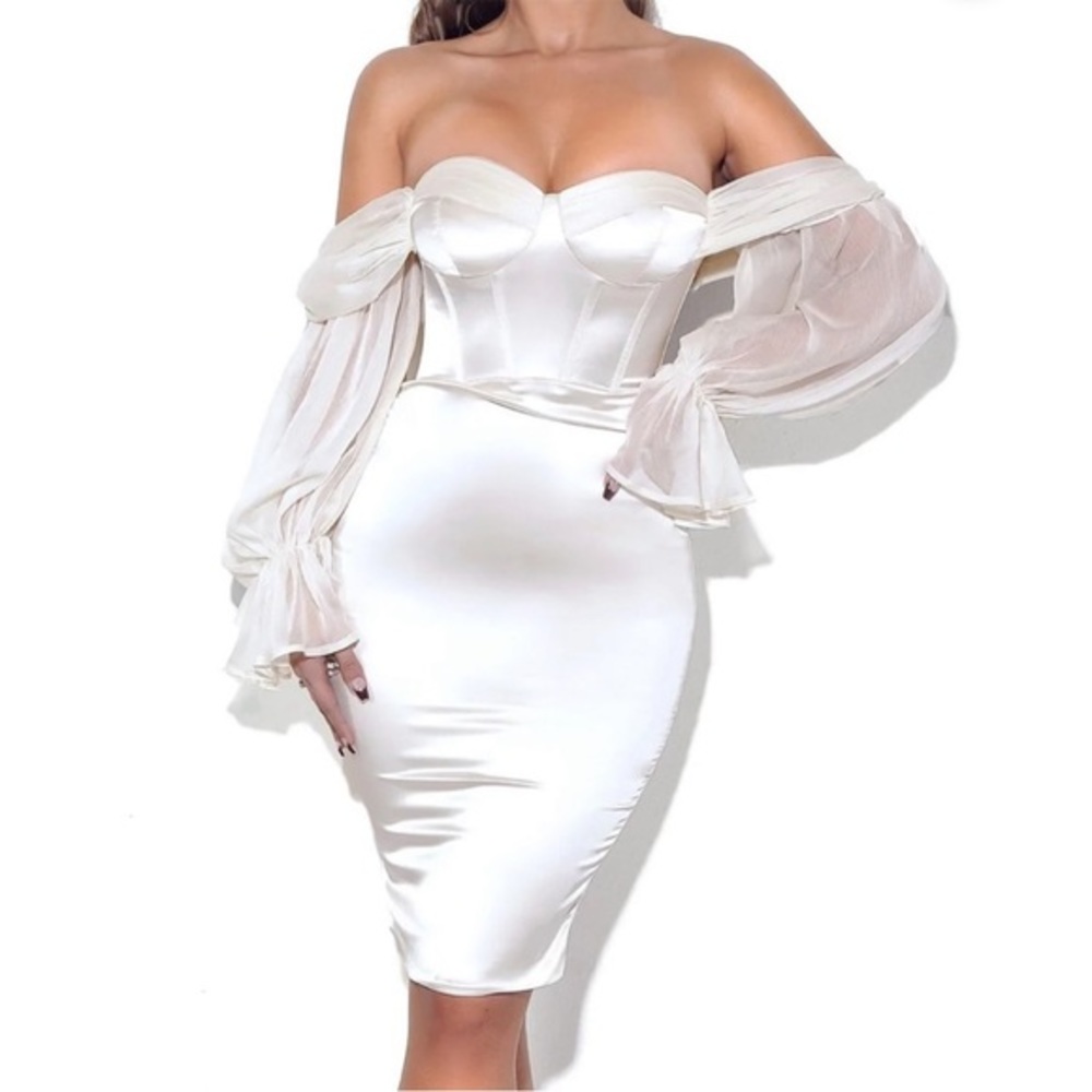 Miss Circle Lydia Satin Off Shoulder Puff Sleeve Dress size X-Large